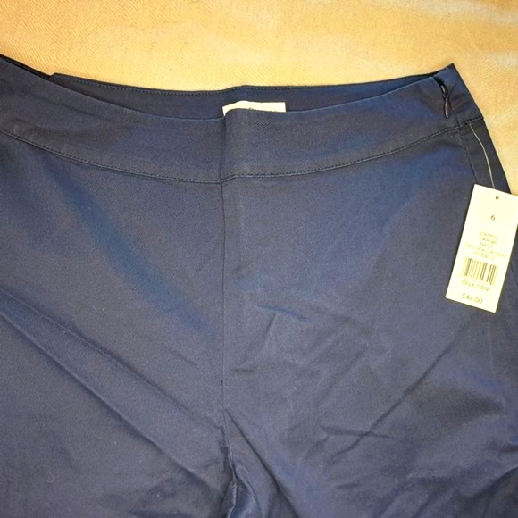 NEW Kim Rogers Navy Blue Capris Pants with Scalloped Hem Size 6 - Picture 4 of 7